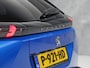 Peugeot e-2008 EV Blue Sport Allure 50 kWh Automaat (SOH 91,2%, APPLE CARPLAY, GROOT NAVI, 360 CAMERA, SPORTSTOELEN, GETINT GLAS, KEYLESS, NIEUWSTAAT)