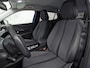 Peugeot e-2008 EV Blue Sport Allure 50 kWh Automaat (SOH 91,2%, APPLE CARPLAY, GROOT NAVI, 360 CAMERA, SPORTSTOELEN, GETINT GLAS, KEYLESS, NIEUWSTAAT)