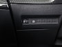 Peugeot e-2008 EV Blue Sport Allure 50 kWh Automaat (SOH 91,2%, APPLE CARPLAY, GROOT NAVI, 360 CAMERA, SPORTSTOELEN, GETINT GLAS, KEYLESS, NIEUWSTAAT)