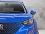 Peugeot e-2008 EV Blue Sport Allure 50 kWh Automaat (SOH 91,2%, APPLE CARPLAY, GROOT NAVI, 360 CAMERA, SPORTSTOELEN, GETINT GLAS, KEYLESS, NIEUWSTAAT)