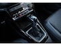 Volkswagen T-Cross 1.0 TSI Life Edition 60 maanden / 100.000km garantie, discover pro navigatie, parkeersensoren voor en achter (PDC), dodehoekdetectie (Side Assist), privacy glas, 16" 'Zurich' LMV, verwarmbare voorstoelen, climatronic, draadloos Apple Carplay & Android Auto, draadloze telefoonlader, adaptieve cruise control (ACC), multifunctioneel lederen stuurwiel, ambiente verlichting, regensensor, LED koplampen, elektrisch verstel-, verwarm- en inklapbare buitenspiegels etc.