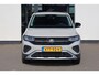 Volkswagen T-Cross 1.0 TSI Life Edition 60 maanden / 100.000km garantie, discover pro navigatie, parkeersensoren voor en achter (PDC), dodehoekdetectie (Side Assist), privacy glas, 16" 'Zurich' LMV, verwarmbare voorstoelen, climatronic, draadloos Apple Carplay & Android Auto, draadloze telefoonlader, adaptieve cruise control (ACC), multifunctioneel lederen stuurwiel, ambiente verlichting, regensensor, LED koplampen, elektrisch verstel-, verwarm- en inklapbare buitenspiegels etc.