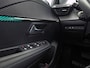 Peugeot 208 1.2 PureTech Allure Pack Automaat (VIRTUAL COCKPIT, BLACK PACK, APPLE CARPLAY, GROOT NAVI, 360 CAMERA, SPORTSTOELEN, GETINT GLAS, LM VELGEN, NIEUWSTAAT)