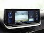 Peugeot 208 1.2 PureTech Allure Pack Automaat (VIRTUAL COCKPIT, BLACK PACK, APPLE CARPLAY, GROOT NAVI, 360 CAMERA, SPORTSTOELEN, GETINT GLAS, LM VELGEN, NIEUWSTAAT)