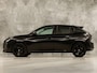 Peugeot 208 1.2 PureTech Allure Pack Automaat (VIRTUAL COCKPIT, BLACK PACK, APPLE CARPLAY, GROOT NAVI, 360 CAMERA, SPORTSTOELEN, GETINT GLAS, LM VELGEN, NIEUWSTAAT)