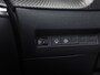 Peugeot 208 1.2 PureTech Allure Pack Automaat (VIRTUAL COCKPIT, BLACK PACK, APPLE CARPLAY, GROOT NAVI, 360 CAMERA, SPORTSTOELEN, GETINT GLAS, LM VELGEN, NIEUWSTAAT)