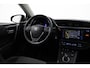 Toyota Auris 1.8 Hybrid Lease Pro | Panoramadak | Trekhaak | Navigatie | Stoelverwarming | Keyless | Parkeersensoren voor/achter | LED | Cruise Control | Clima | Camera | 16 inch | Rijstrooksensor | Bluetooth