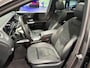 Mercedes-Benz B-klasse 180 AMG Line | Panoramadak | Elektrisch verstelbare stoelen | Stoelverwarming | 360º Camera |