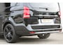 Mercedes-Benz V-klasse 300d / AMG / 4-MATIC / XXL / DC / Luchtvering / Elec Stoelen / Burmester / Vol Opties / NIEUWSTAAT