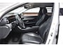 Mercedes-Benz E-klasse 300 e Luxury Line Wij zijn op afspraak geopend! Graag bellen voor uw komst.