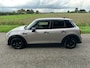 MINI Cooper 5-Deurs 1.5 136 PK Business Edition Carplay PDC Enz