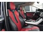 Land Rover Range Rover Evoque 2.0 Si 4WD Prestige | 241pk | Panoramdak | Meridian | Leder | 20'' | and Rover Range Rover Evoque 2.0 Si 4WD Prestige 241 PK met 2.0 viercilinder benzinemotor en 9-traps automatische transmissie, voorzien van een groot panoramadak, luxe lederen bekleding, prem