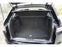 Land Rover Range Rover Evoque 2.0 Si 4WD Prestige | 241pk | Panoramdak | Meridian | Leder | 20'' | and Rover Range Rover Evoque 2.0 Si 4WD Prestige 241 PK met 2.0 viercilinder benzinemotor en 9-traps automatische transmissie, voorzien van een groot panoramadak, luxe lederen bekleding, prem