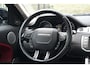 Land Rover Range Rover Evoque 2.0 Si 4WD Prestige | 241pk | Panoramdak | Meridian | Leder | 20'' | and Rover Range Rover Evoque 2.0 Si 4WD Prestige 241 PK met 2.0 viercilinder benzinemotor en 9-traps automatische transmissie, voorzien van een groot panoramadak, luxe lederen bekleding, prem