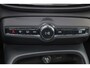 Volvo XC40 T4 Momentum - Parkeercamera achter - Parkeersensoren voor & achter - Cruise control - Inklapbare trekhaak - 18' LMV