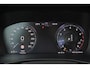 Volvo XC40 T4 Momentum - Parkeercamera achter - Parkeersensoren voor & achter - Cruise control - Inklapbare trekhaak - 18' LMV