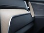 Volvo XC60 T6 AWD Plug-in hybrid Ultra Dark / Trekhaak / Head up displ. / Harman Kardon / 360 camera / Stoel+stuur+achterbankverw.