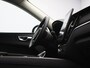 Volvo XC60 T6 AWD Plug-in hybrid Ultra Dark / Trekhaak / Head up displ. / Harman Kardon / 360 camera / Stoel+stuur+achterbankverw.