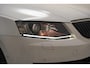 Skoda Octavia 1.2 TSI Greentech Elegance Businessline [ Premium Audio PDC Clima Cruise ]