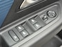 Citroën E-C4 Shine Pack Business 50 kWh | Navigatie | Apple Carplay/Android Auto | Camera | Draadloze lader | Stoel/Stuur/Voorruit verwarming
