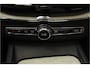 Volvo XC60 2.0 T8 Twin Engine AWD Inscription Pano CarPlay Camera 360° Trekhaak 20"