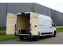 Peugeot Boxer 2.2 BlueHDi 140 L3H2 3.5t in Nieuwstaat |Mooie camperbasis met BPM voordeel |Automaat |Full-LED koplampen |Camera |Cruise |Navi |2e airbag |Leder stuur |Digitaal dashboard