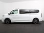 Ford E-Transit Custom 340 L2H1 Limited 65 kWh 8 persoons Adaptieve cruise control Airco Lichtmetalen Velgen Extra getint glas Camera Navigatie Apple Carplay/ Android Auto