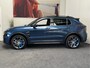 Lynk & Co 01 1.5 6.6 KW MY 2023 ZWARTE HEMEL PANORAMADAK 360 CAMERA ADAPTIVE CRUISE CONTROL SCHUIF/KANTELDAK APPLE CARPLAY/ANDROID RIJSTROOKSENSOREN ZEER MOOI !!