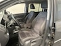 Volkswagen Touran 1.4 TSI HIGHLINE 7 PERSOONS AUTOMAAT NAVIGATIE CRUISE CONTROL BLUETOOTH TELEFOON MEDIA VOORBEREIDING TREKHAAK 17"LICHTMETALEN VELGEN PDC ZEER MOOI !!