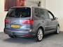 Volkswagen Touran 1.4 TSI HIGHLINE 7 PERSOONS AUTOMAAT NAVIGATIE CRUISE CONTROL BLUETOOTH TELEFOON MEDIA VOORBEREIDING TREKHAAK 17"LICHTMETALEN VELGEN PDC ZEER MOOI !!