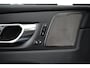 Volvo XC60 T6 Plus dark black edition 2026 Luchtvering | Head up Display | Panoramadak | Achterbank verwarmd | Apple Carplay/Android Auto|telefoonintegratie premium | Audio installatie premium