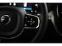 Volvo XC60 T6 Plus dark black edition 2026 Luchtvering | Head up Display | Panoramadak | Achterbank verwarmd | Apple Carplay/Android Auto|telefoonintegratie premium | Audio installatie premium
