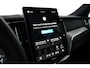 Volvo XC60 T6 Plus dark black edition 2026 Luchtvering | Head up Display | Panoramadak | Achterbank verwarmd | Apple Carplay/Android Auto|telefoonintegratie premium | Audio installatie premium