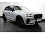 Volvo XC60 T6 Plus dark black edition 2026 Luchtvering | Head up Display | Panoramadak | Achterbank verwarmd | Apple Carplay/Android Auto|telefoonintegratie premium | Audio installatie premium