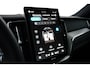 Volvo XC60 T6 Plus dark black edition 2026 Luchtvering | Head up Display | Panoramadak | Achterbank verwarmd | Apple Carplay/Android Auto|telefoonintegratie premium | Audio installatie premium