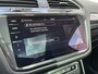 Volkswagen Tiguan Allspace 1.4 TSI Highline 7p. / AUTOMAAT/ PANO/ 7-PERSOONS/ TREKHAAK/ 360 CAMERA/ LEDER/ MEMORY SEATS/ HEAD-UP/ DODE HOEK/ LED PLUS/ KEYLESS/ DIGITAL DASHBOARD/ STOELVERWARM./ KEYLESS/ ADAPT. CRUISE/ APP CONNECT/ NAVI/ CL