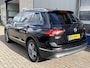 Volkswagen Tiguan Allspace 1.4 TSI Highline 7p. / AUTOMAAT/ PANO/ 7-PERSOONS/ TREKHAAK/ 360 CAMERA/ LEDER/ MEMORY SEATS/ HEAD-UP/ DODE HOEK/ LED PLUS/ KEYLESS/ DIGITAL DASHBOARD/ STOELVERWARM./ KEYLESS/ ADAPT. CRUISE/ APP CONNECT/ NAVI/ CL