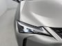 Lexus UX 250h Luxury Line | Trekhaak | PDC | BLS | Apple CarPlay / Android Auto (Navigatie) |