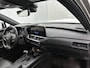 Lexus UX 250h Luxury Line | Trekhaak | PDC | BLS | Apple CarPlay / Android Auto (Navigatie) |
