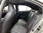 Lexus UX 250h Luxury Line | Trekhaak | PDC | BLS | Apple CarPlay / Android Auto (Navigatie) |