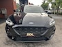 Ford Focus Wagon 1.5 EcoBoost ST Line Business // FULL LED // NAVI + CARPLAY // KEYLESS // WINTERPACK // CLIMA // CAMERA // PDC V+A // TREKHAAK!!