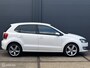 Volkswagen Polo 1.2 TSI BlueMotion Comfort Edition 5 deurs - 1E EIGENAAR - AIRCO - CRUISE CONTROLE - NAVI - BLUETOOTH - 17" LMV - MIDDENARMSTEUN - NAP - NL AUTO - APK TM 08-07-2027 -