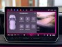 Volkswagen Tiguan 1.5 eHybrid R-Line, Panoramadak, HUD, Massage Stoelen, Trekhaak, 360 Camera