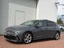 Volkswagen Golf 1.5 eTSI R-Line Sportpakket Pano R-Zetels IQ-Light H&K-Audio Tr.Haak