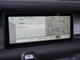 Land Rover Defender 110 2.0 P400e 110 SE Panoramadak | NL-Auto | Meridian Sound | 360 Camera | Luchtvering | Memory Seats | Koelbox | Stuurverwarming | Stoelverwarming V+A | Trekhaak |