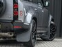 Land Rover Defender 110 2.0 P400e 110 SE Panoramadak | NL-Auto | Meridian Sound | 360 Camera | Luchtvering | Memory Seats | Koelbox | Stuurverwarming | Stoelverwarming V+A | Trekhaak |