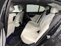 BMW 5-Serie 530e Edition PANO/H&K/HEAD-UP/LEER-SPORT/CURVED-DISPLAY/360CAMERA/20"/LED-ADAPTIVE/KEYLESS/ELECTR.TREKHAAK/NIEUW-MODEL2025/BTW-AUTO/FABRIEKS-GARANTIE T/M 06-2027