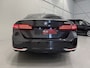 BMW 5-Serie 530e Edition PANO/H&K/HEAD-UP/LEER-SPORT/CURVED-DISPLAY/360CAMERA/20"/LED-ADAPTIVE/KEYLESS/ELECTR.TREKHAAK/NIEUW-MODEL2025/BTW-AUTO/FABRIEKS-GARANTIE T/M 06-2027