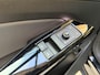 Volkswagen ID.4 Pro 77 kWh SoH 96,56% Apple CarPlay/Android Auto | Alcantara/leer bekleding | Climate control | Cruise control adaptief | DAB ontvangst | LED verlichting | Navigatiesysteem | Sfeerverlichting | Panoramadak