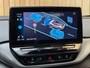 Volkswagen ID.4 Pro 77 kWh SoH 96,56% Apple CarPlay/Android Auto | Alcantara/leer bekleding | Climate control | Cruise control adaptief | DAB ontvangst | LED verlichting | Navigatiesysteem | Sfeerverlichting | Panoramadak